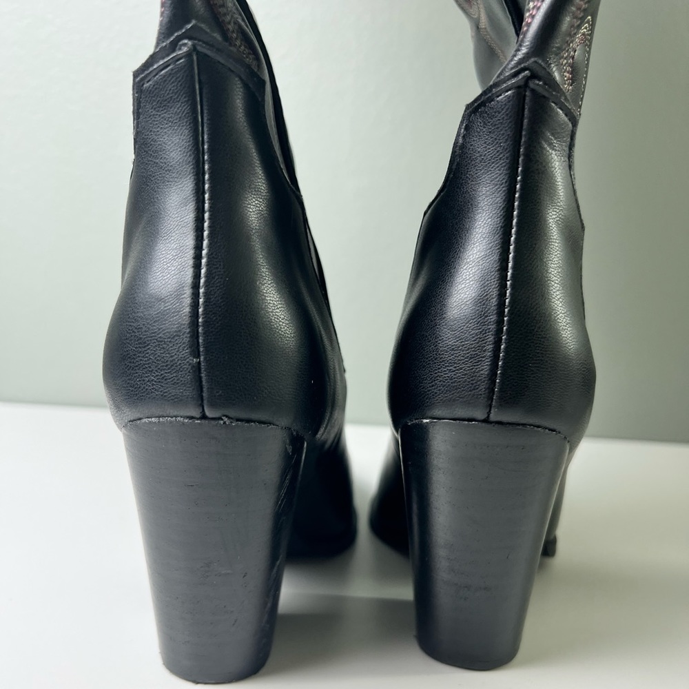 Steve Madden Black and Brown Heeled Boots - Picture 11 of 16
